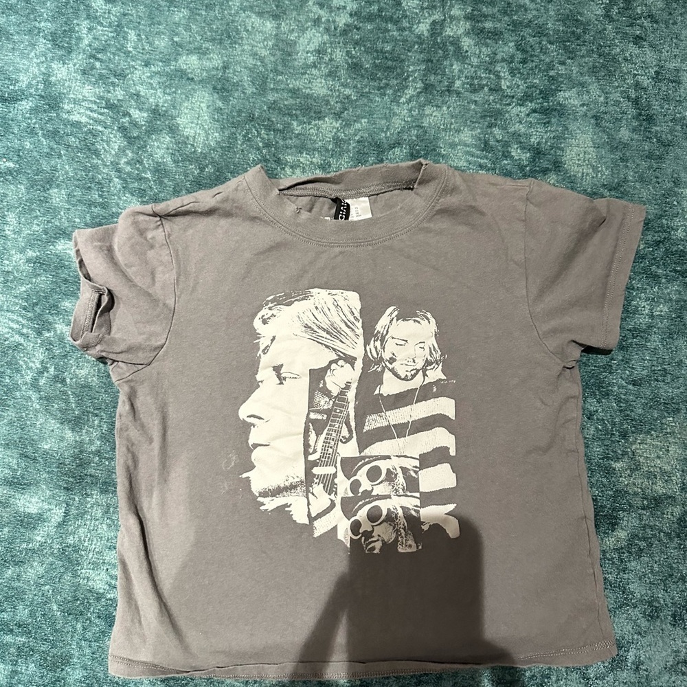 H&M Kids Gray Graphic Tee. Indie grunge, essential layering